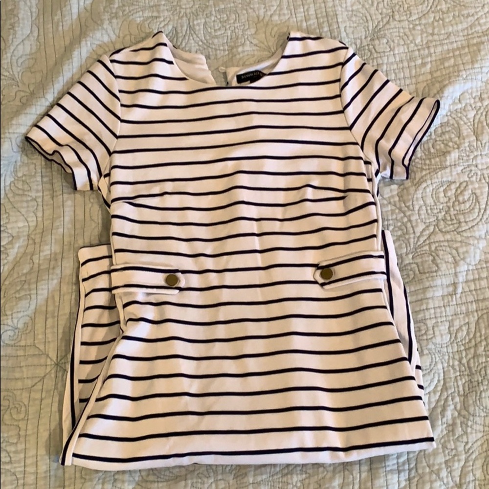 Boat-like sailor dress
